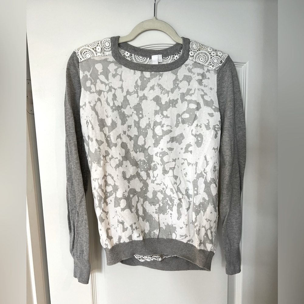 Gray and white pullover with lace detail, size medium